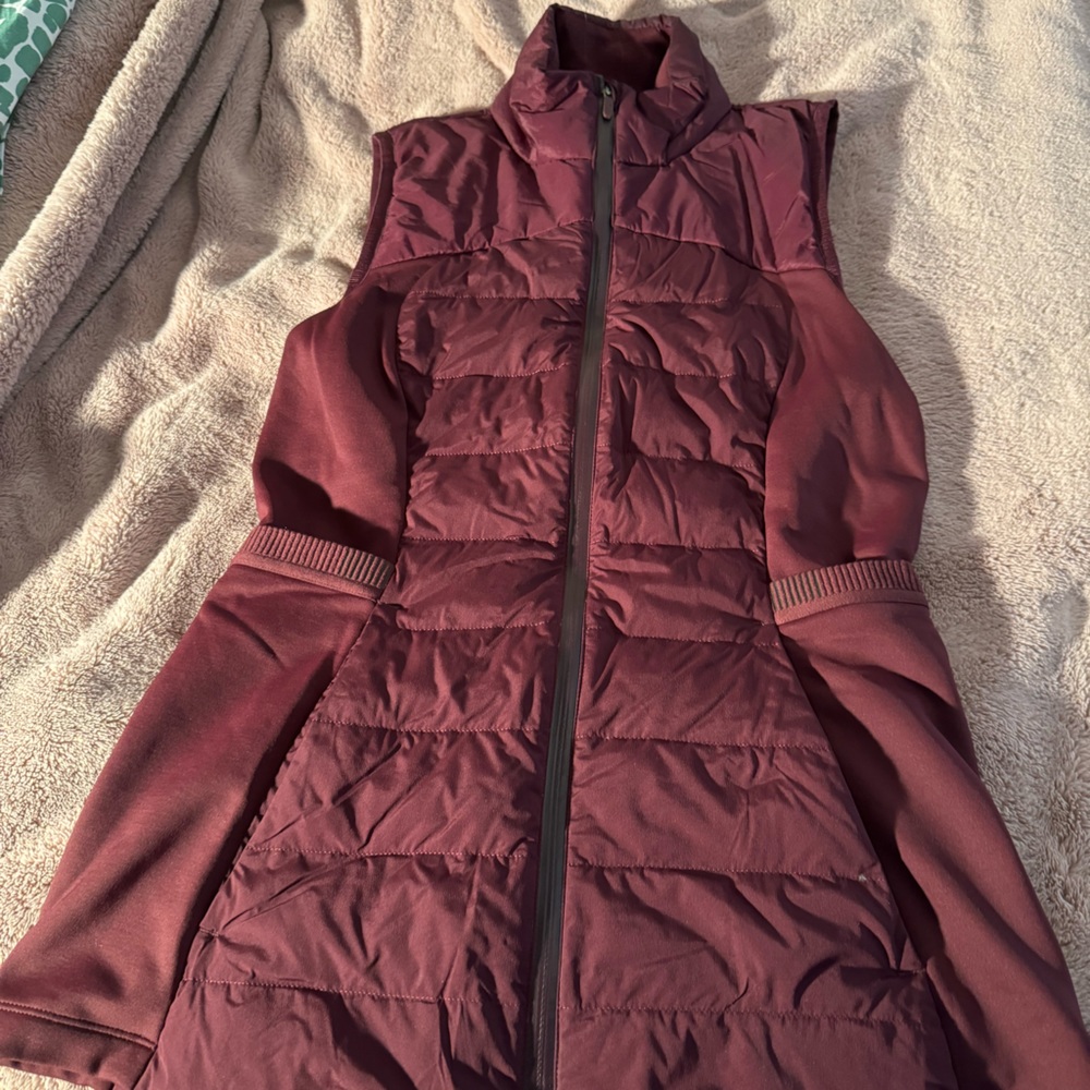 Lululemon down for it all vest